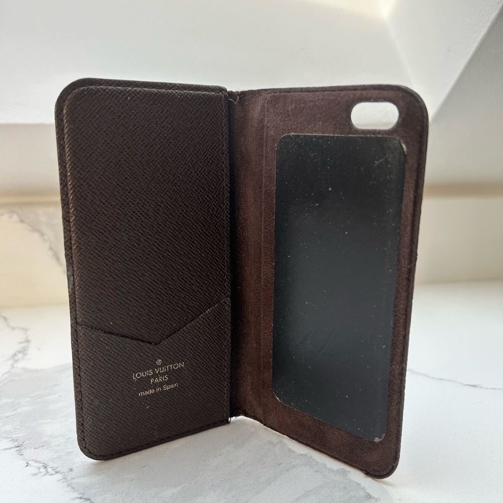 Louis Vuitton iPhone 6 Monogram Folio Phone Case - Picture 4 of 7